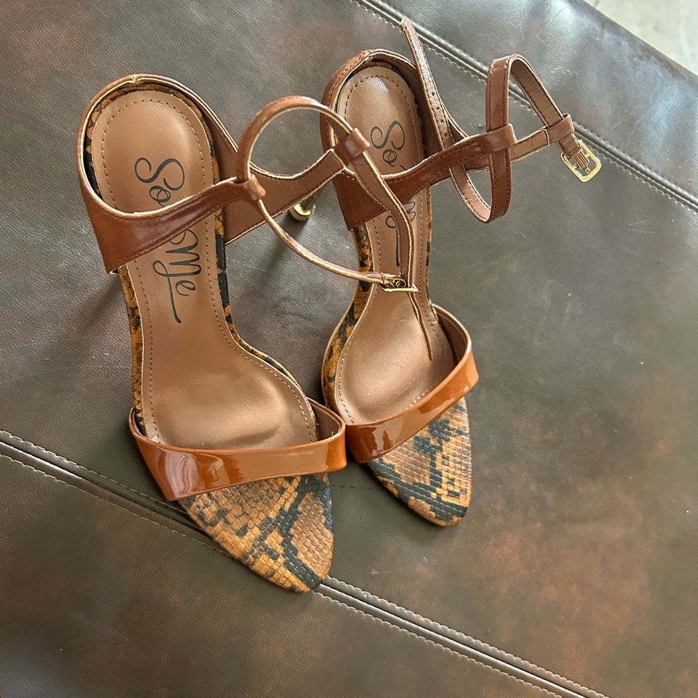 So Me Brown Stiletto Heels with Ankle Strap - Picture 4 of 4